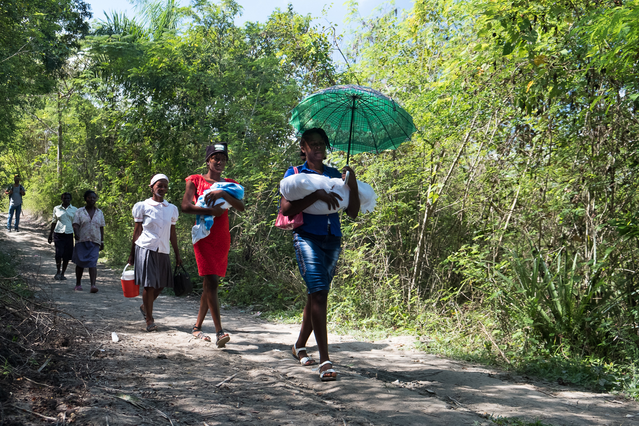 Mobile Prenatal Clinic in rural Haiti, Midwives For Haiti. Photo by Cheryl Hanna-Truscott